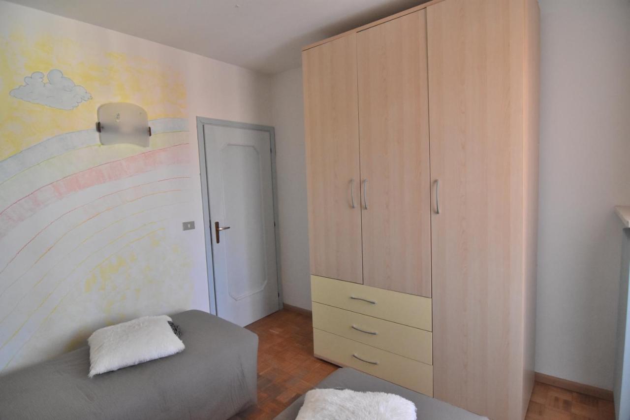 Appartamento Da Romina Con Parcheggio Gratuito Sanzeno Exteriör bild