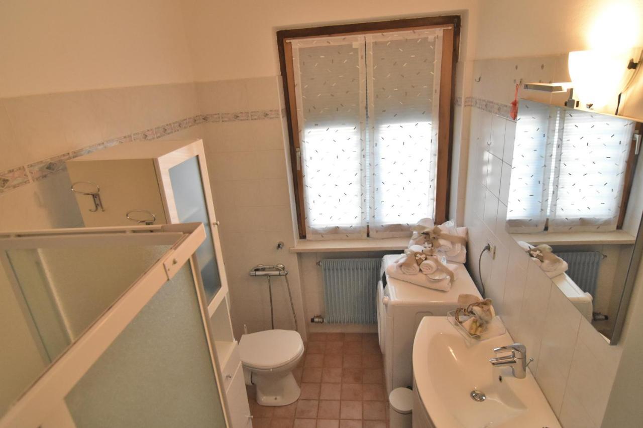 Appartamento Da Romina Con Parcheggio Gratuito Sanzeno Exteriör bild